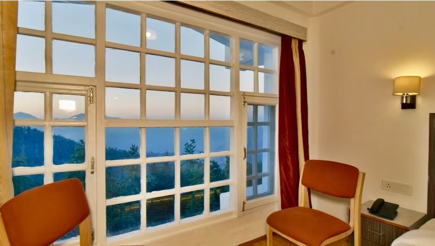 Hillcrest Resort by DLS Hotels Deluxe  Room 4