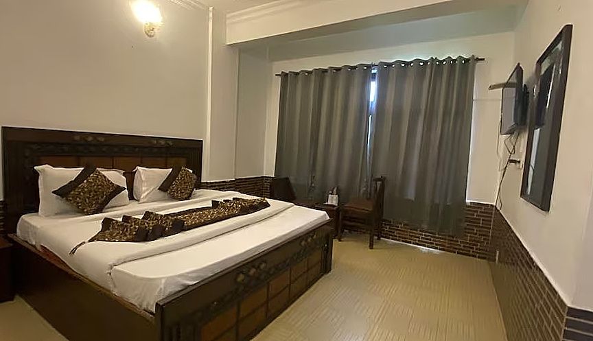 Snow Retreat By DLS Hotels Deluxe room 3