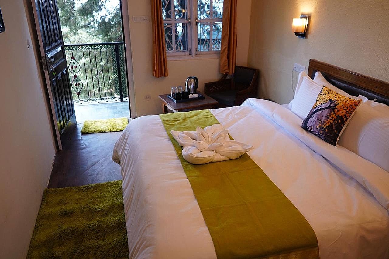 Jakhu Vibes | Valley-view Rooms Premium Room with Complimentary WiFi