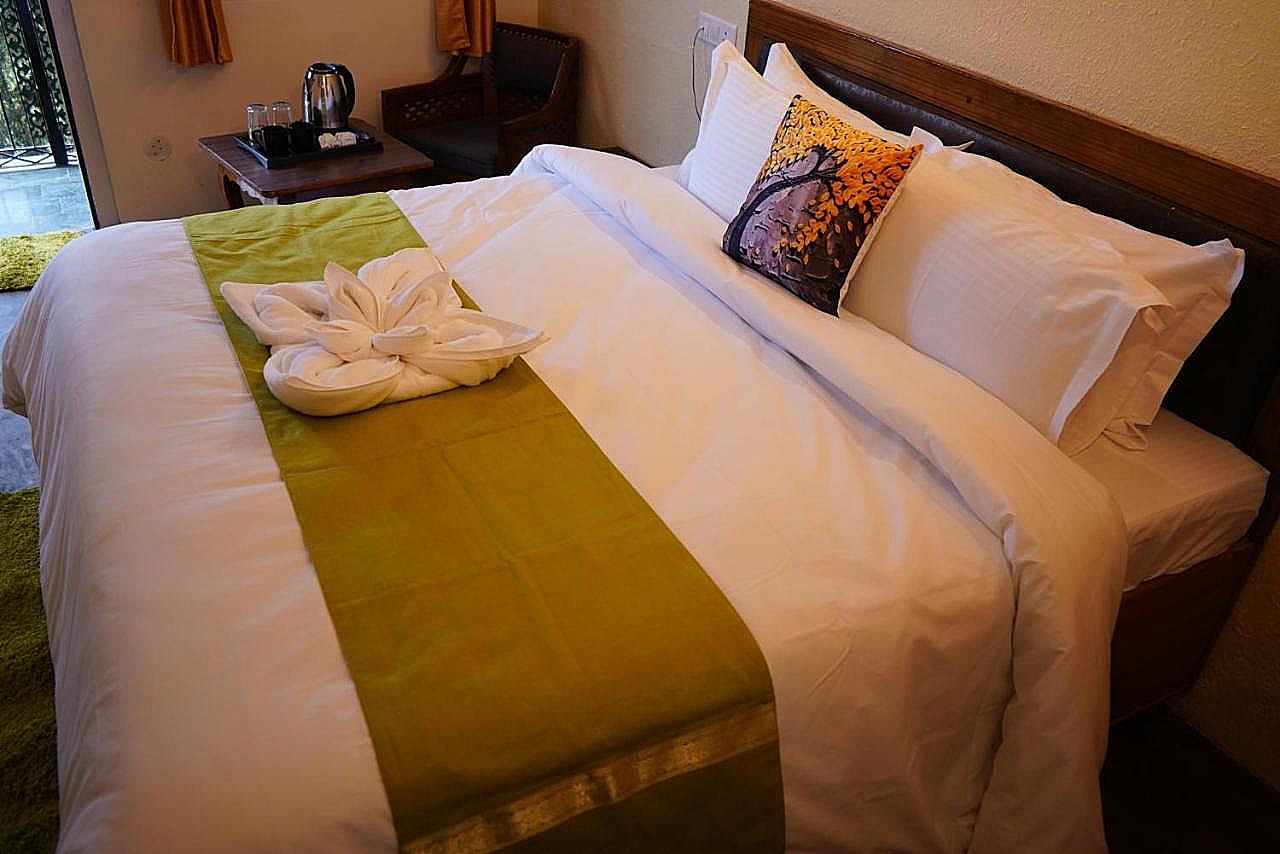 Jakhu Vibes | Valley-view Rooms Premium Room with Complimentary WiFi 2