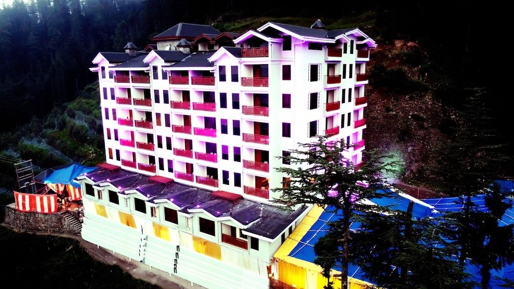 undefined The Jungle Mountain Retreat 10