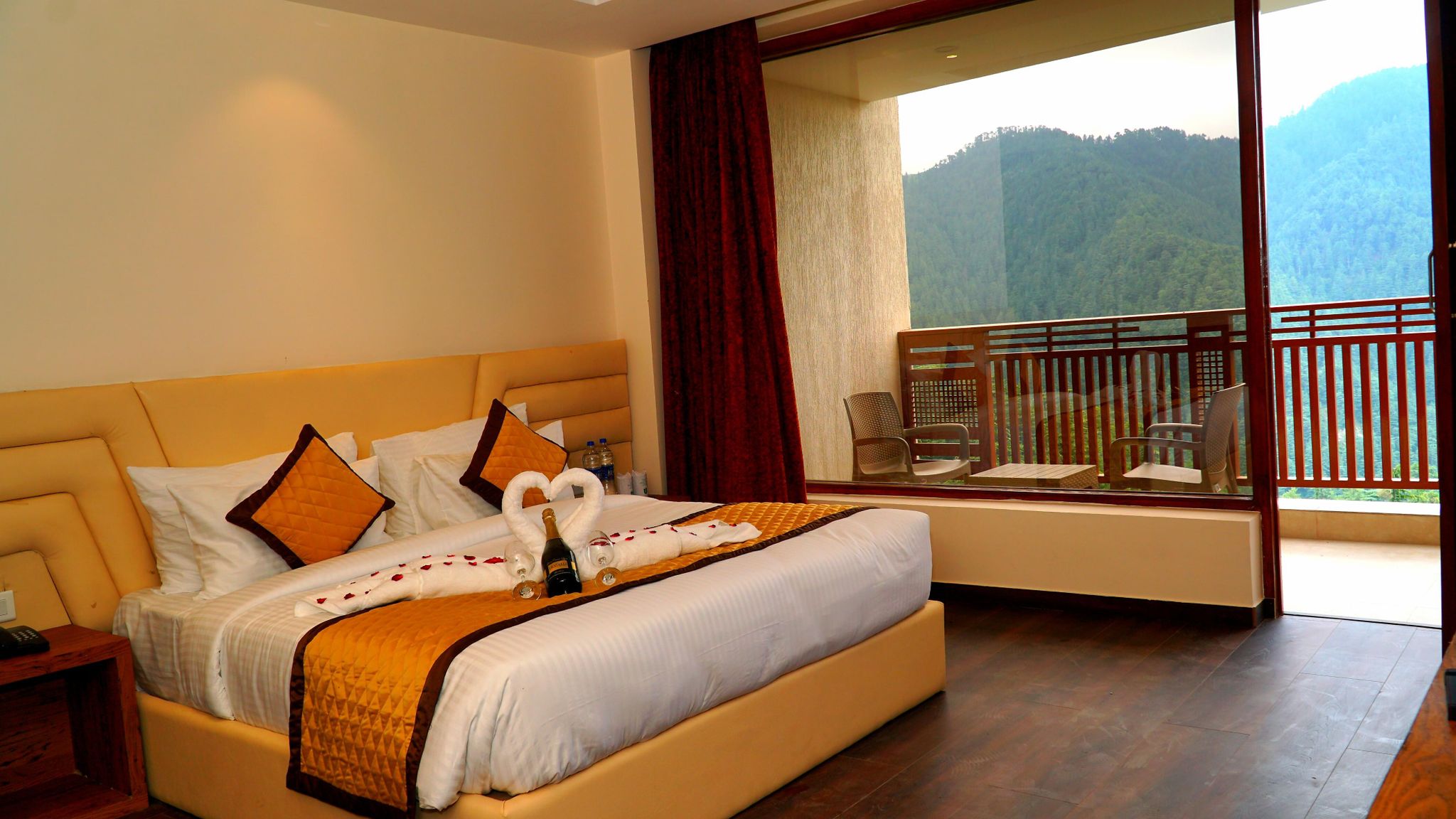 Luxury Room With Balcony View