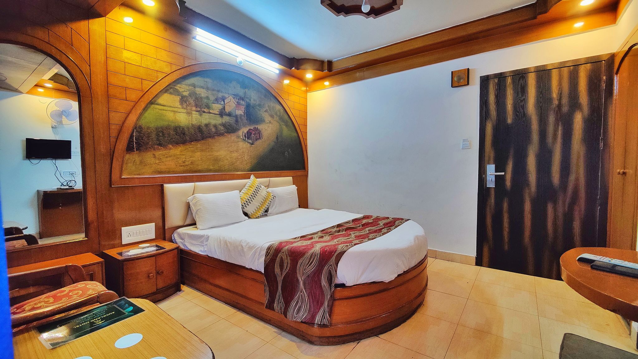  Auckland Hotel & Restaurant Near Mall Road Deluxe Room 3