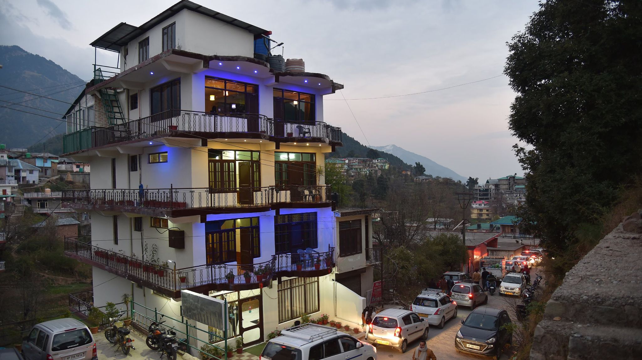 Hotel Snow Crest Inn | A Pure Veg Hotel