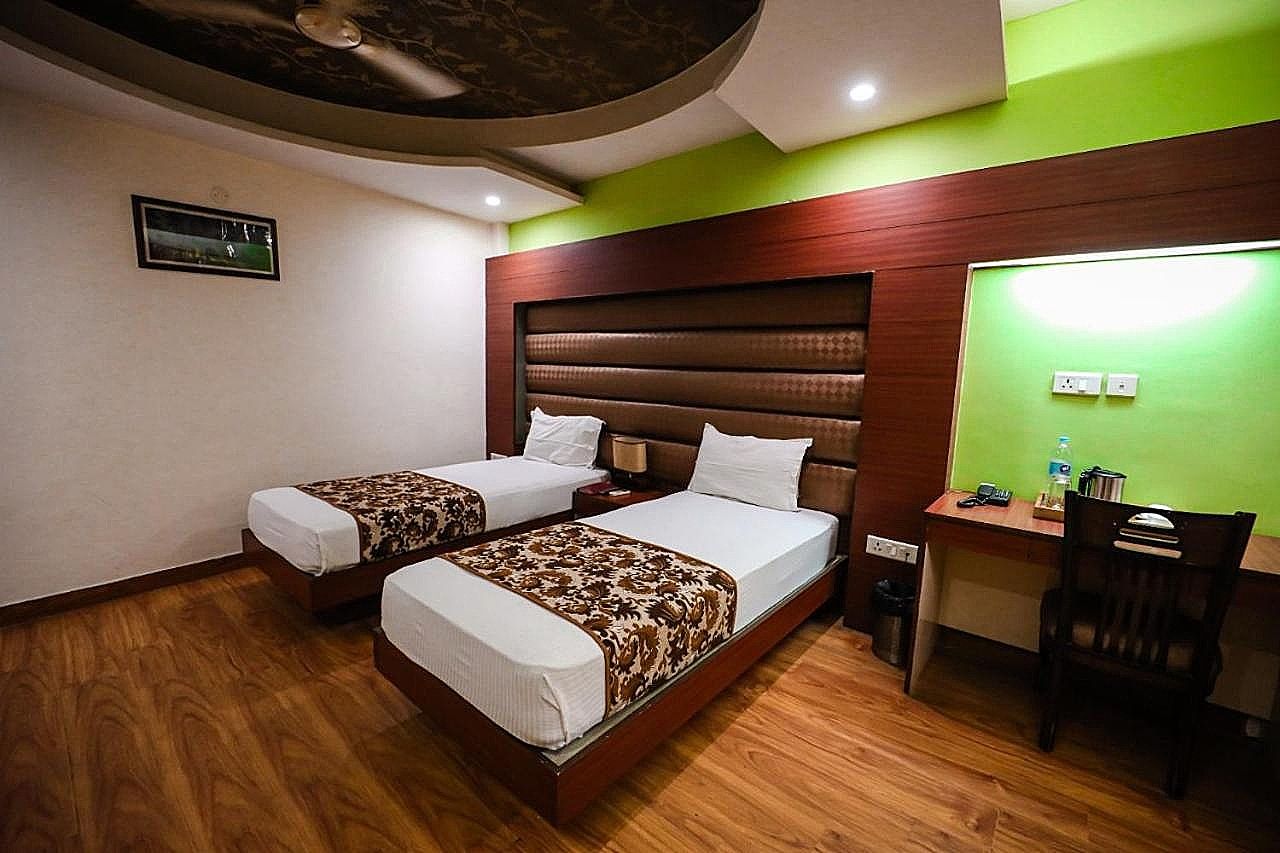 Homansh Galaxy Hotel Executive Room 2