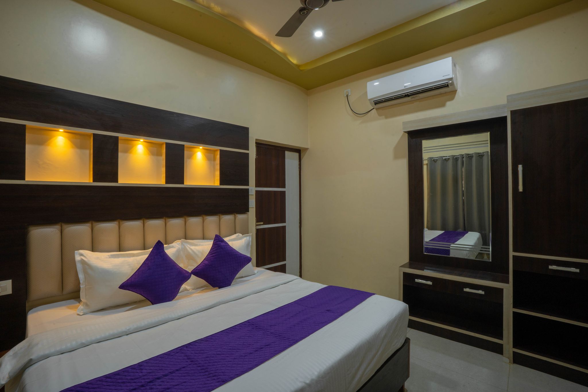 Deluxe Studio Suite
