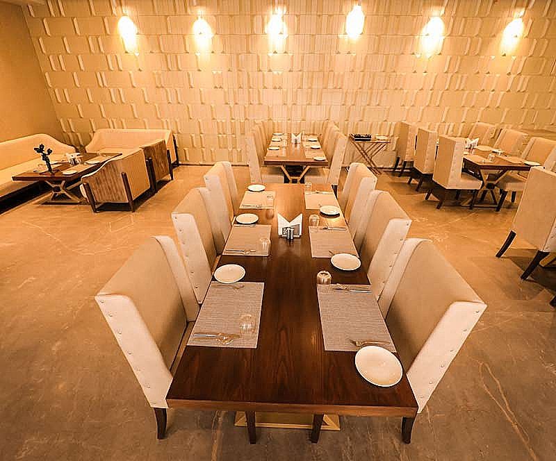 undefined Hotel MVR Grand 4