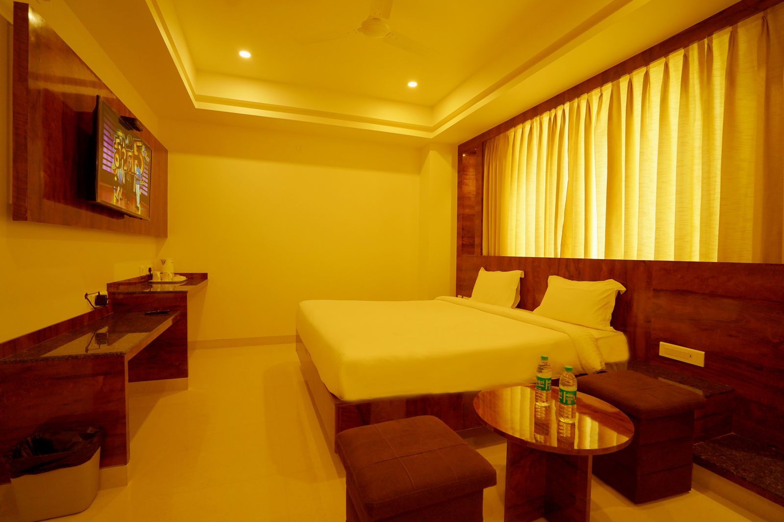 Springs Hotel Standard DBL 2