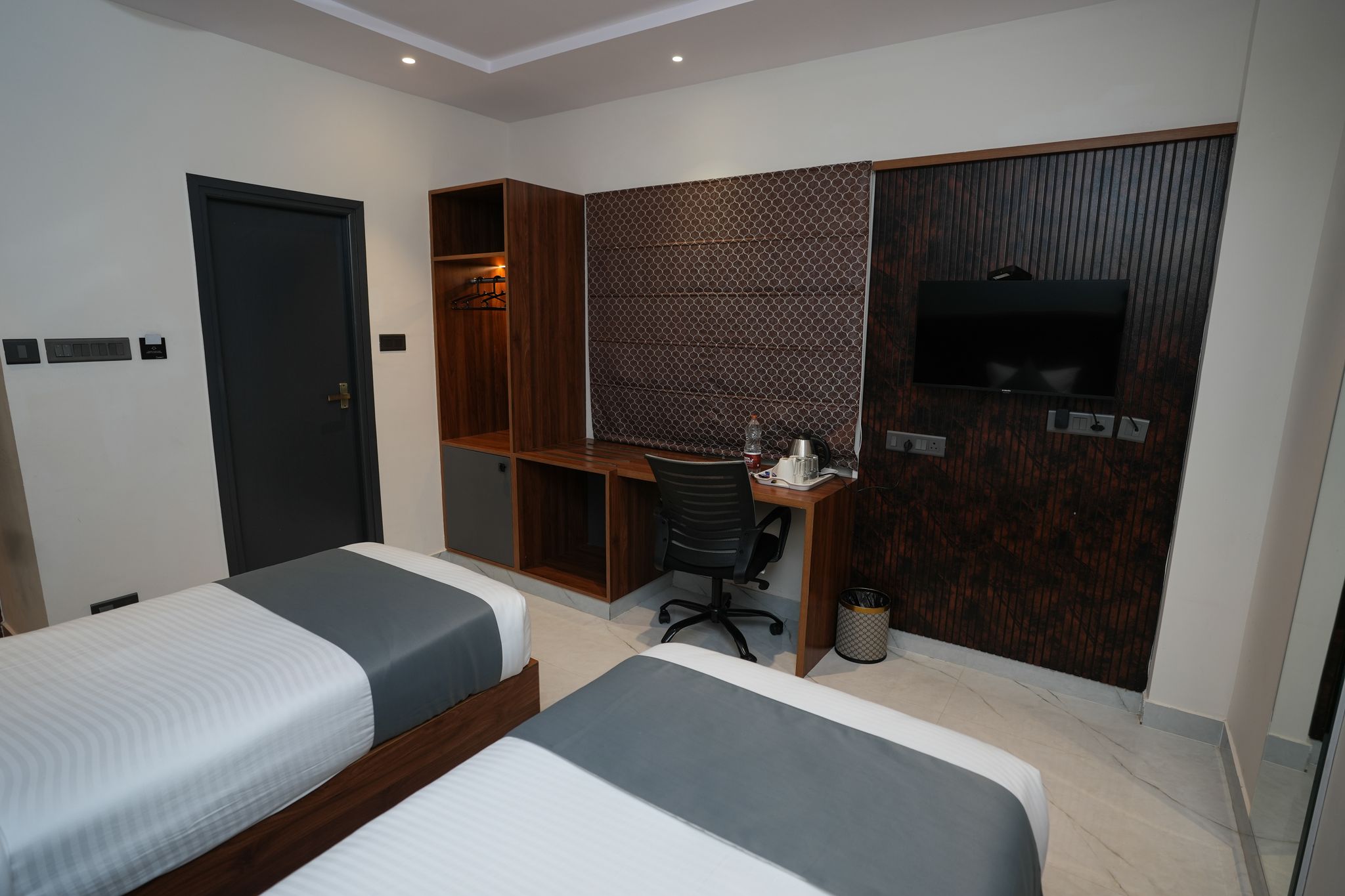 SKYVIEW BOUTIQUE HOTEL Premium Room With Twin Bed 6