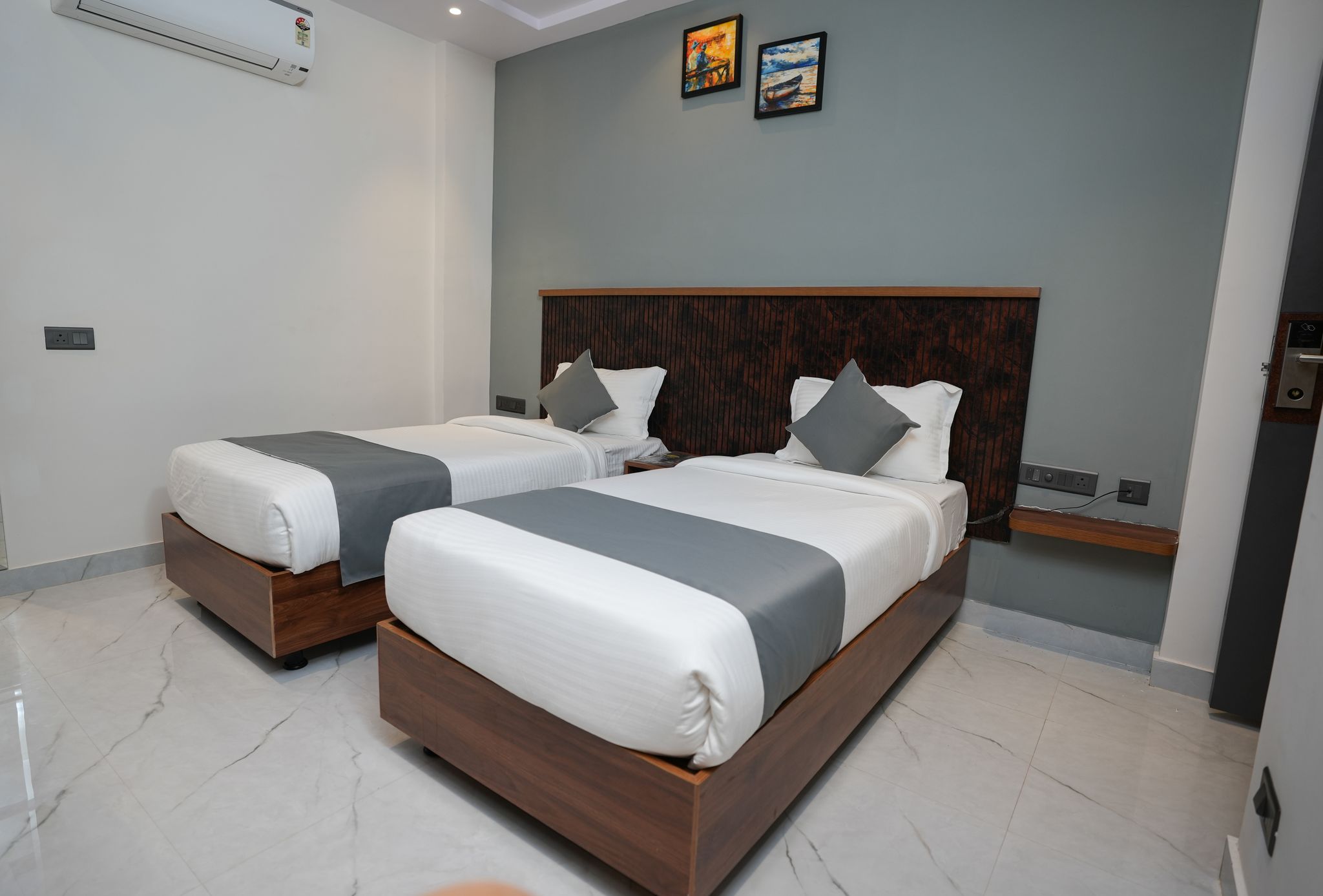 SKYVIEW BOUTIQUE HOTEL Premium Room With Twin Bed 8