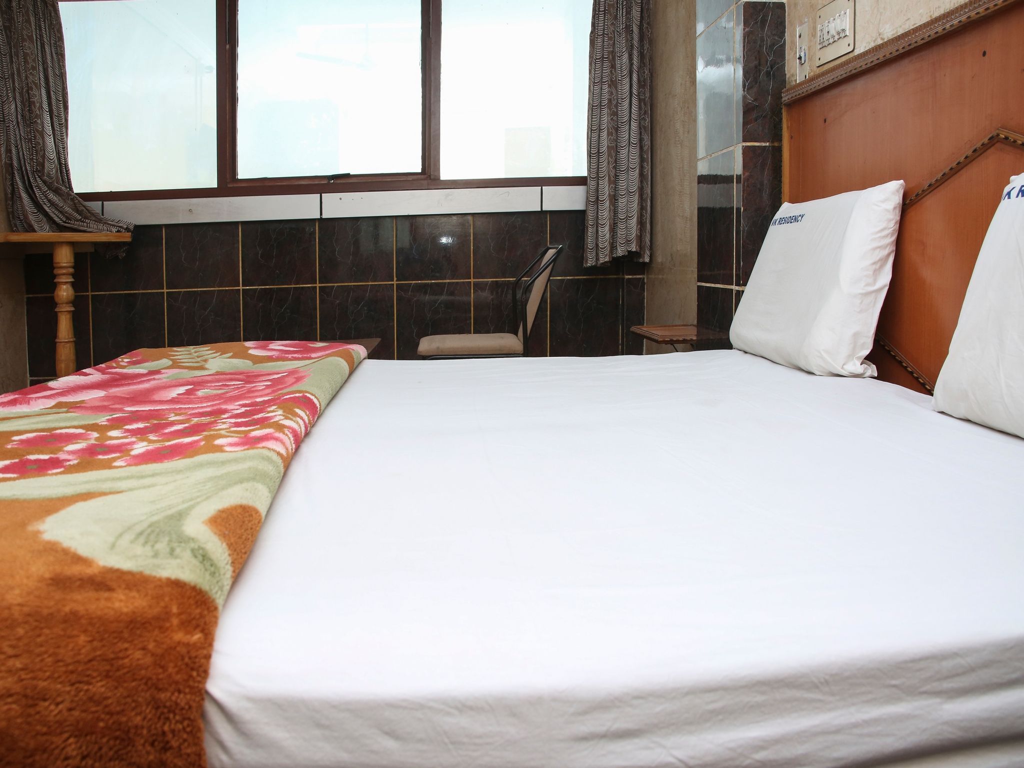 Double Bed AC