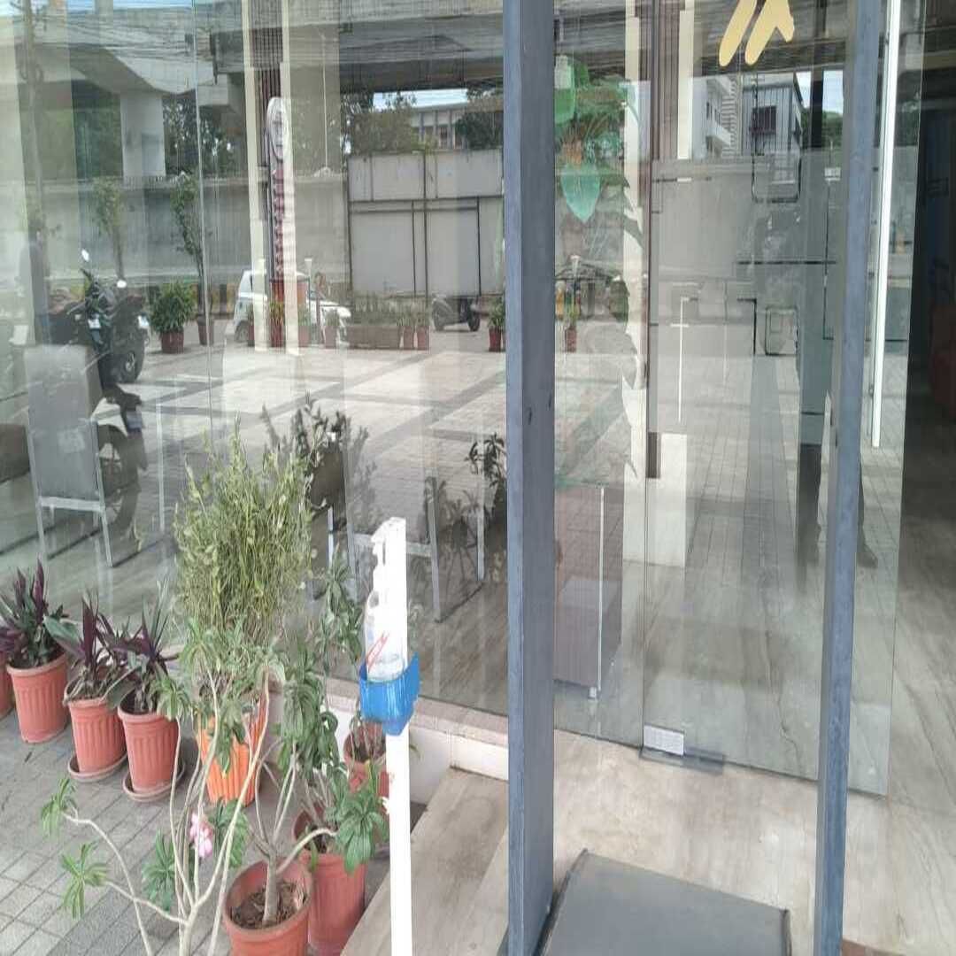 undefined The Metropolitan 7