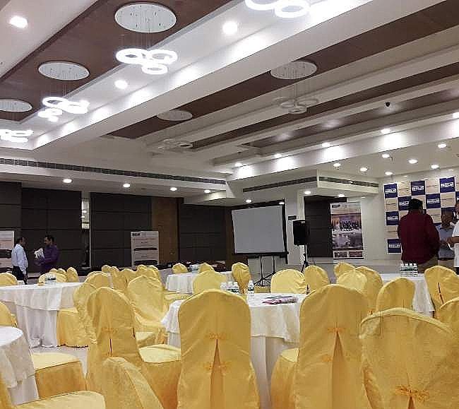 undefined The Metropolitan 8