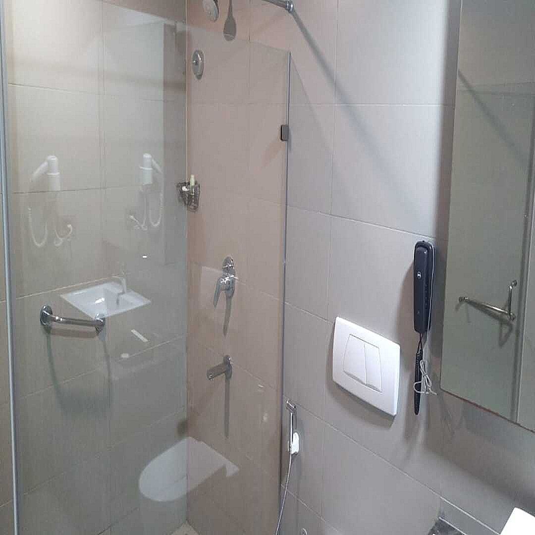 The Metropolitan Standard Room 6