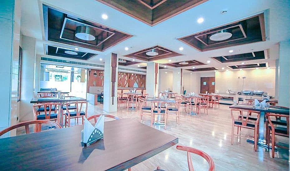 undefined The Metropolitan 9