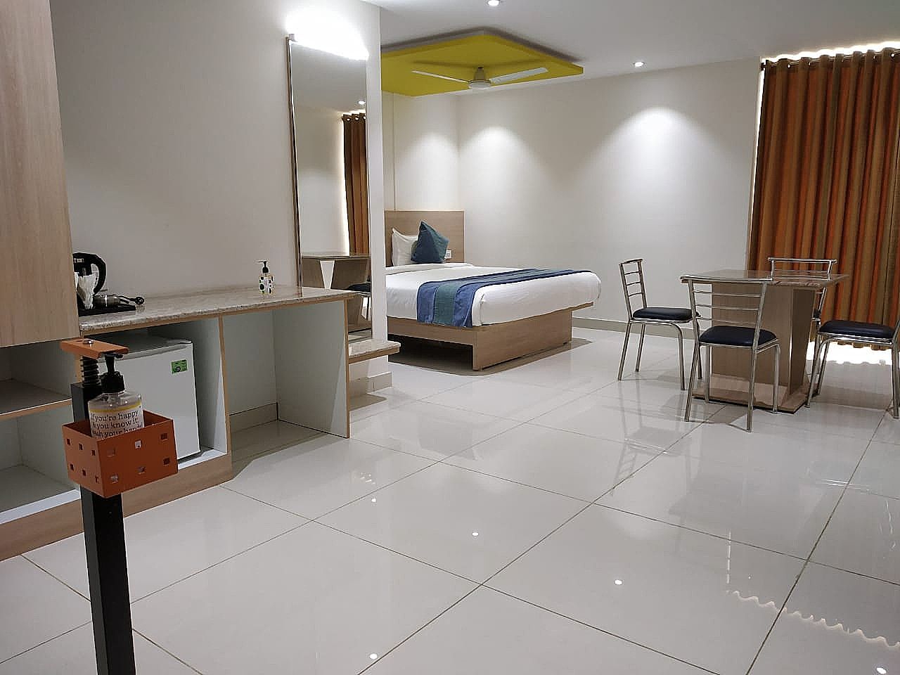 Orange Suites & Inn Standard Room 3