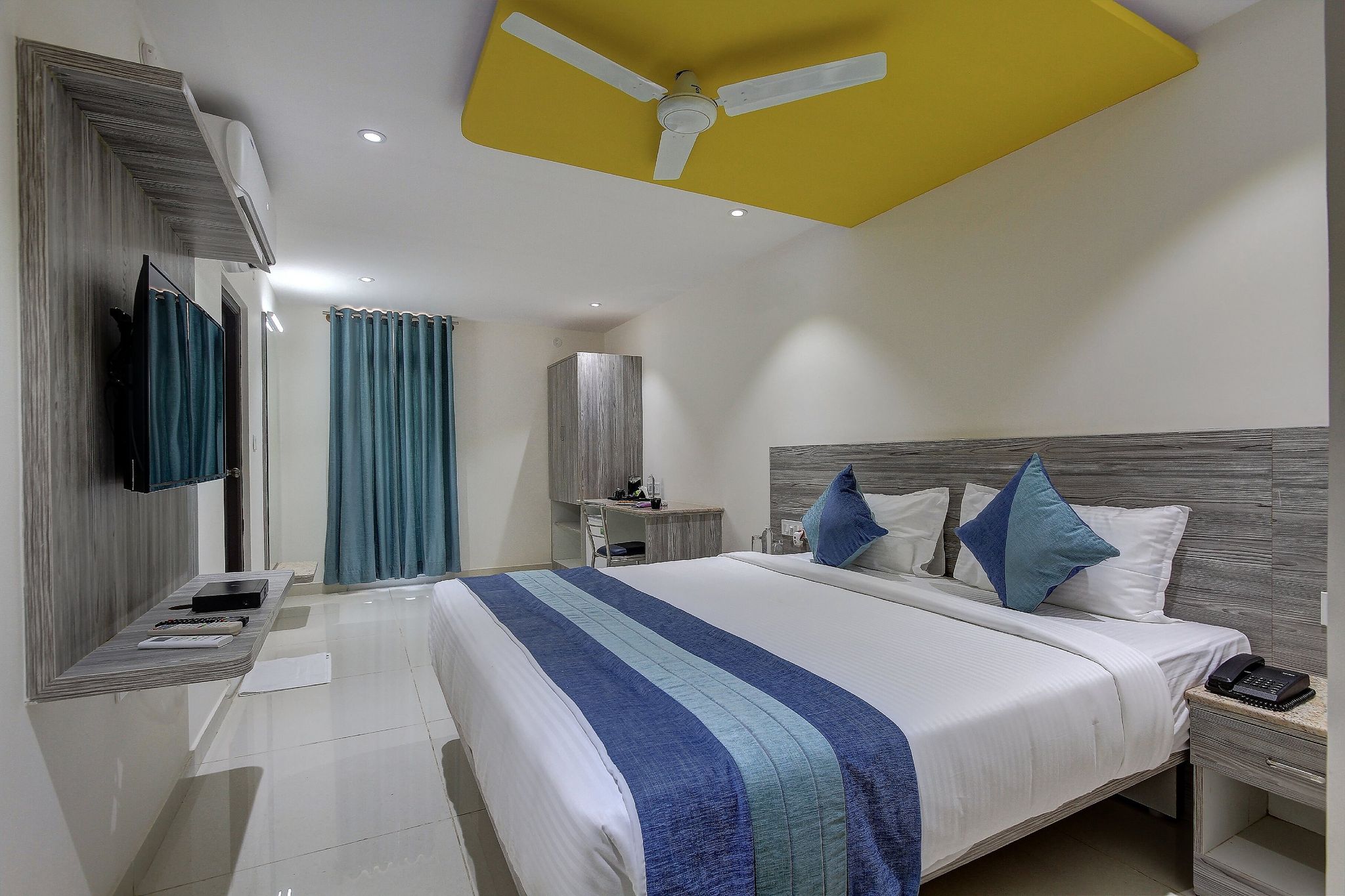 Orange Suites & Inn Standard Room 7