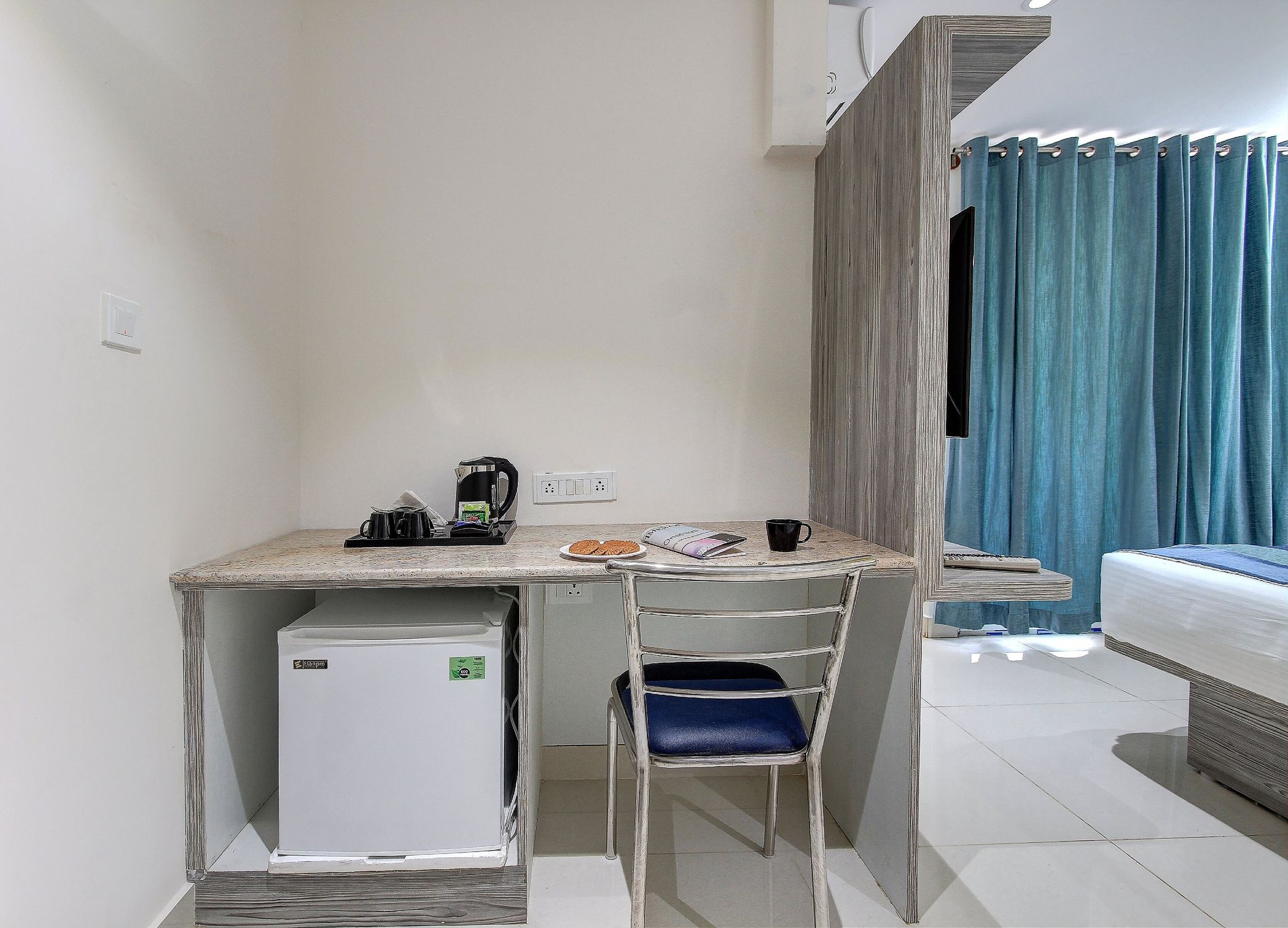 Orange Suites & Inn Standard Room 15