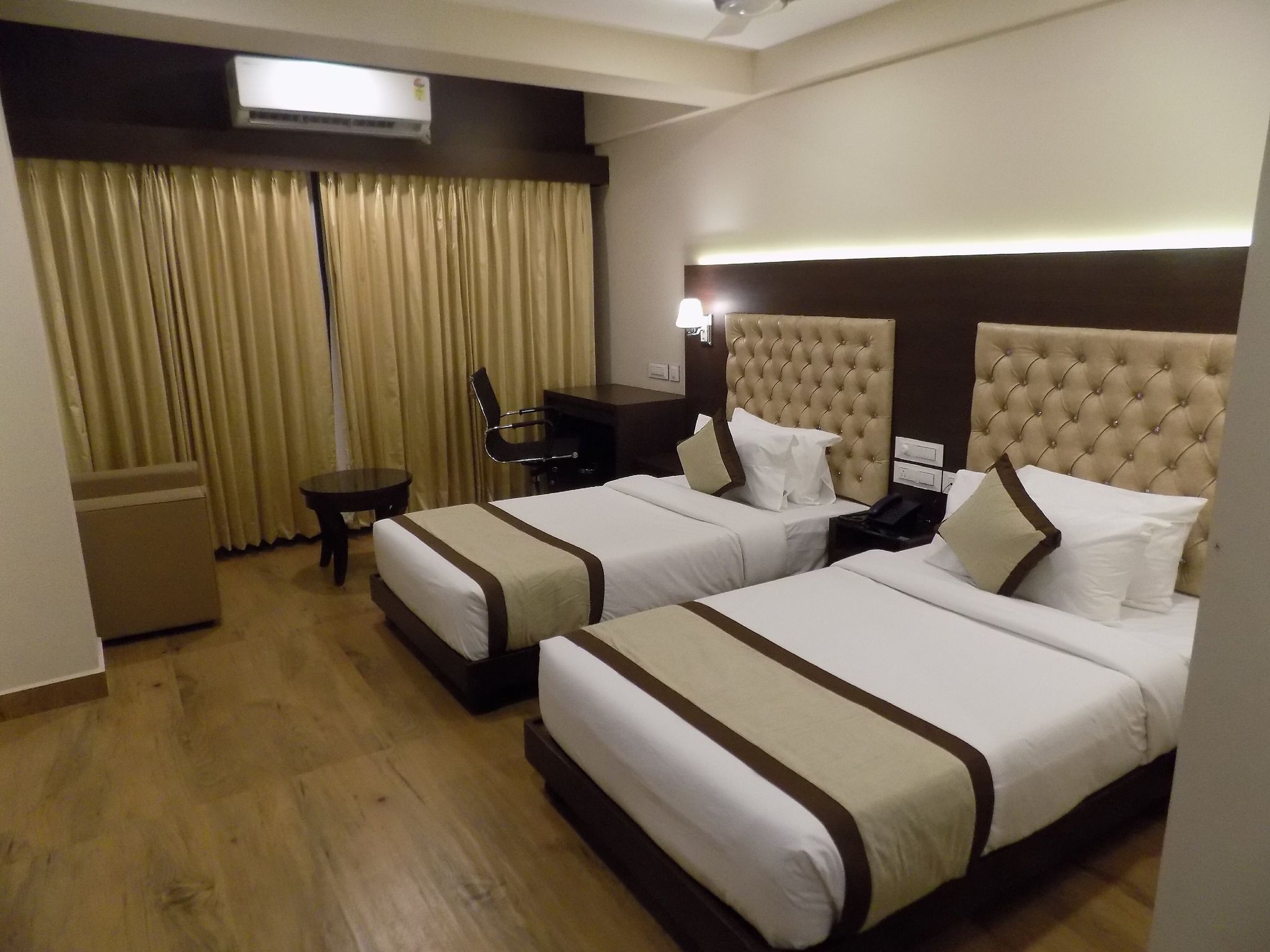 Hotel Sarah International Standard AC 2