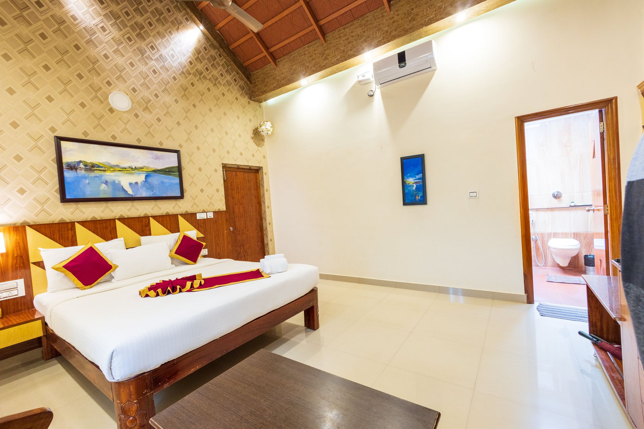 Honey Dewwz Exotica Hotel and Resort Heritage Deluxe 3