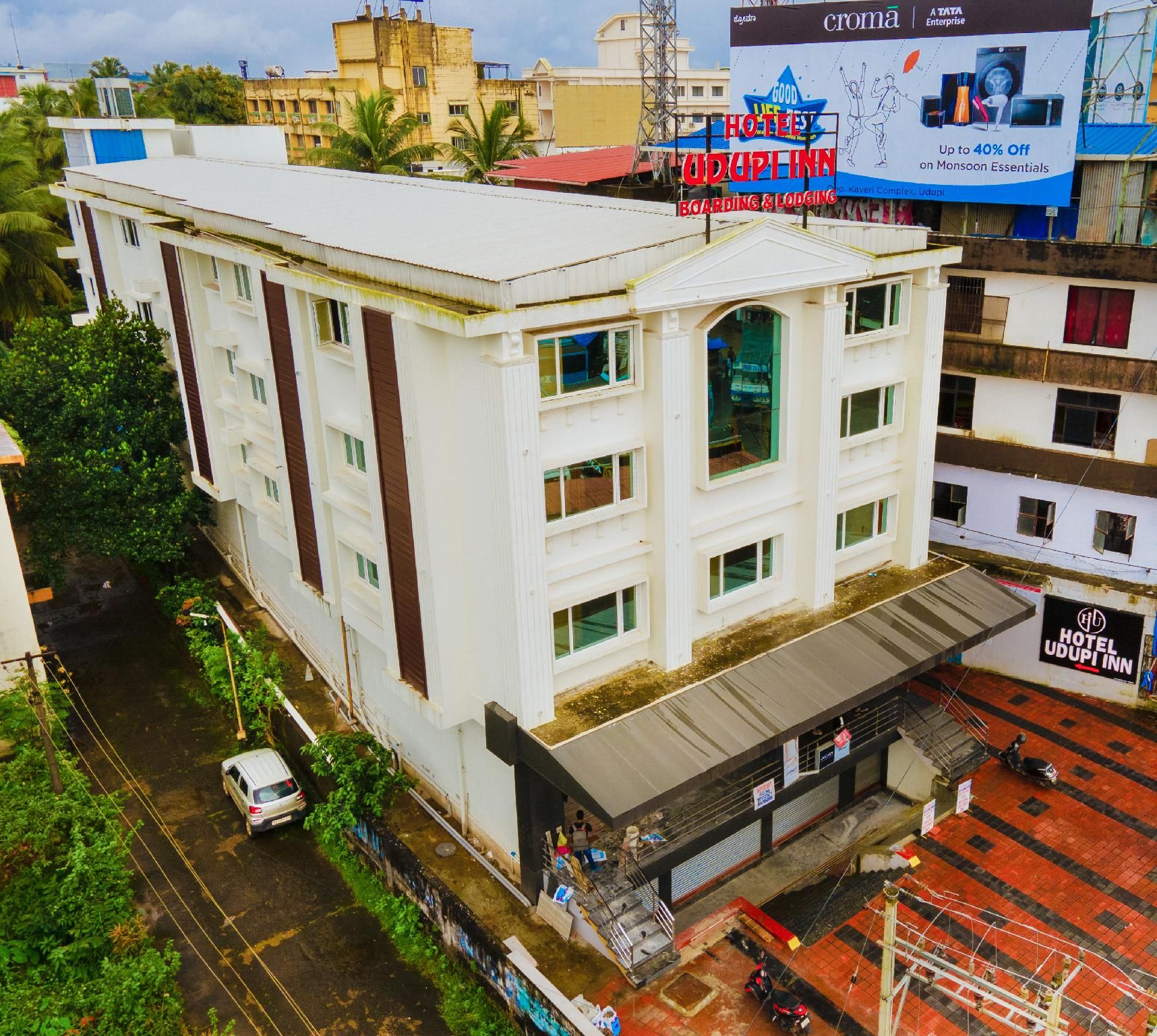 Hotel Udupi Inn 4