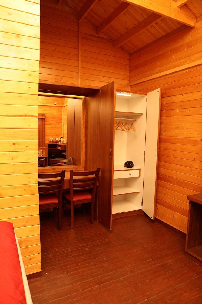 Kanva Star Resorts Standard Room 15