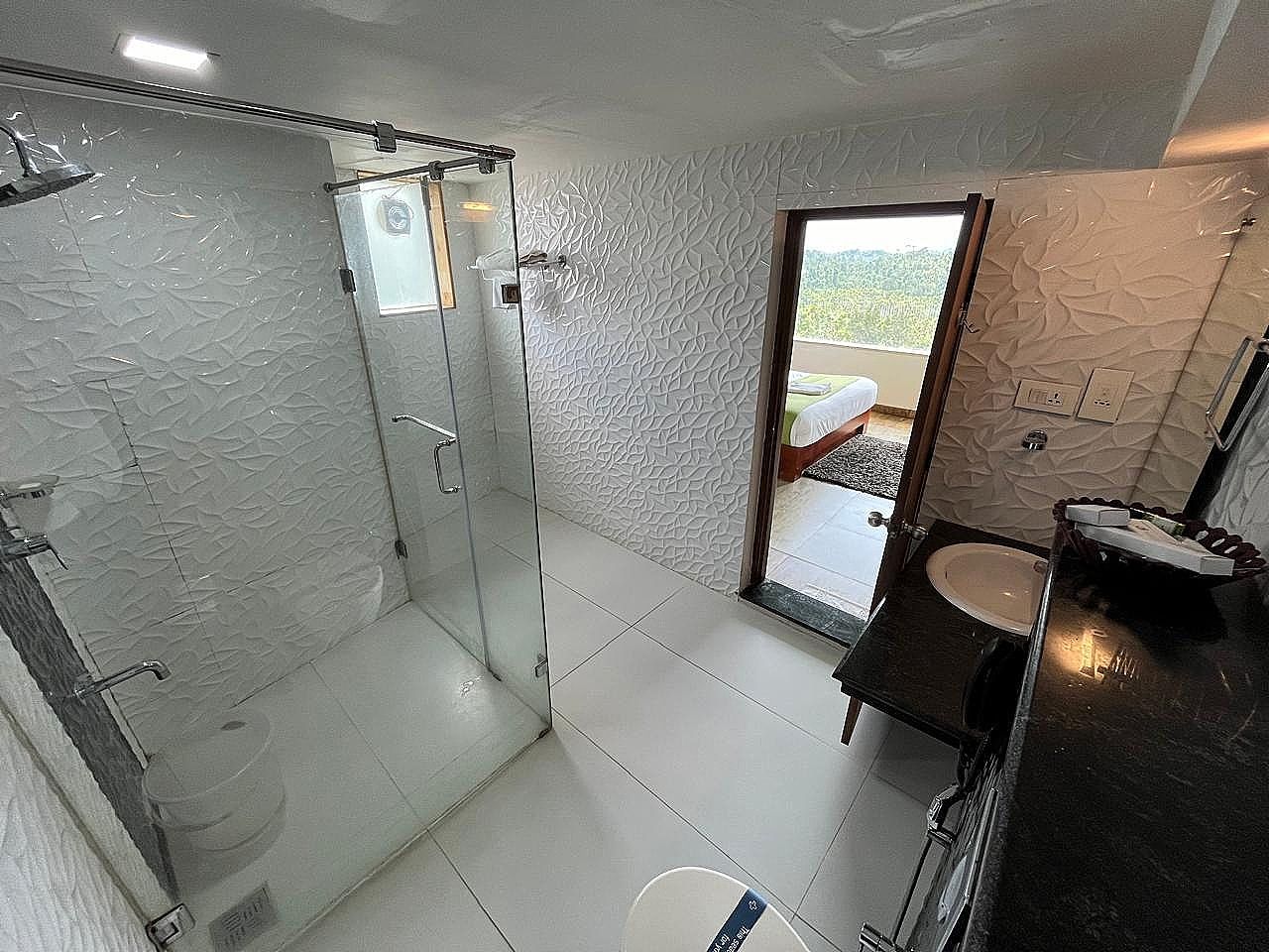 Double Suite with Balcony - Non-Smoking