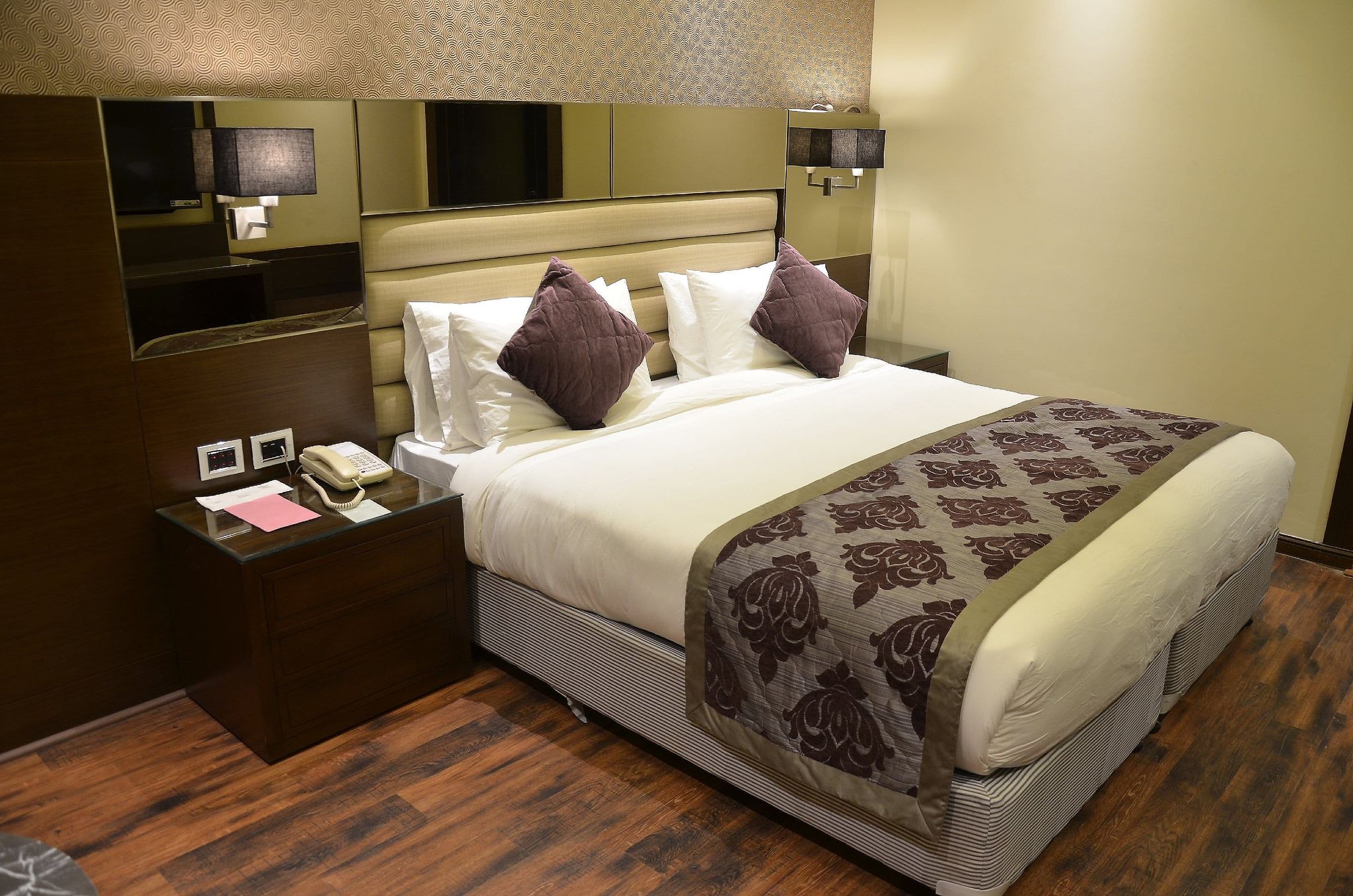 Hotel Milan Palace Deluxe Rooms 6