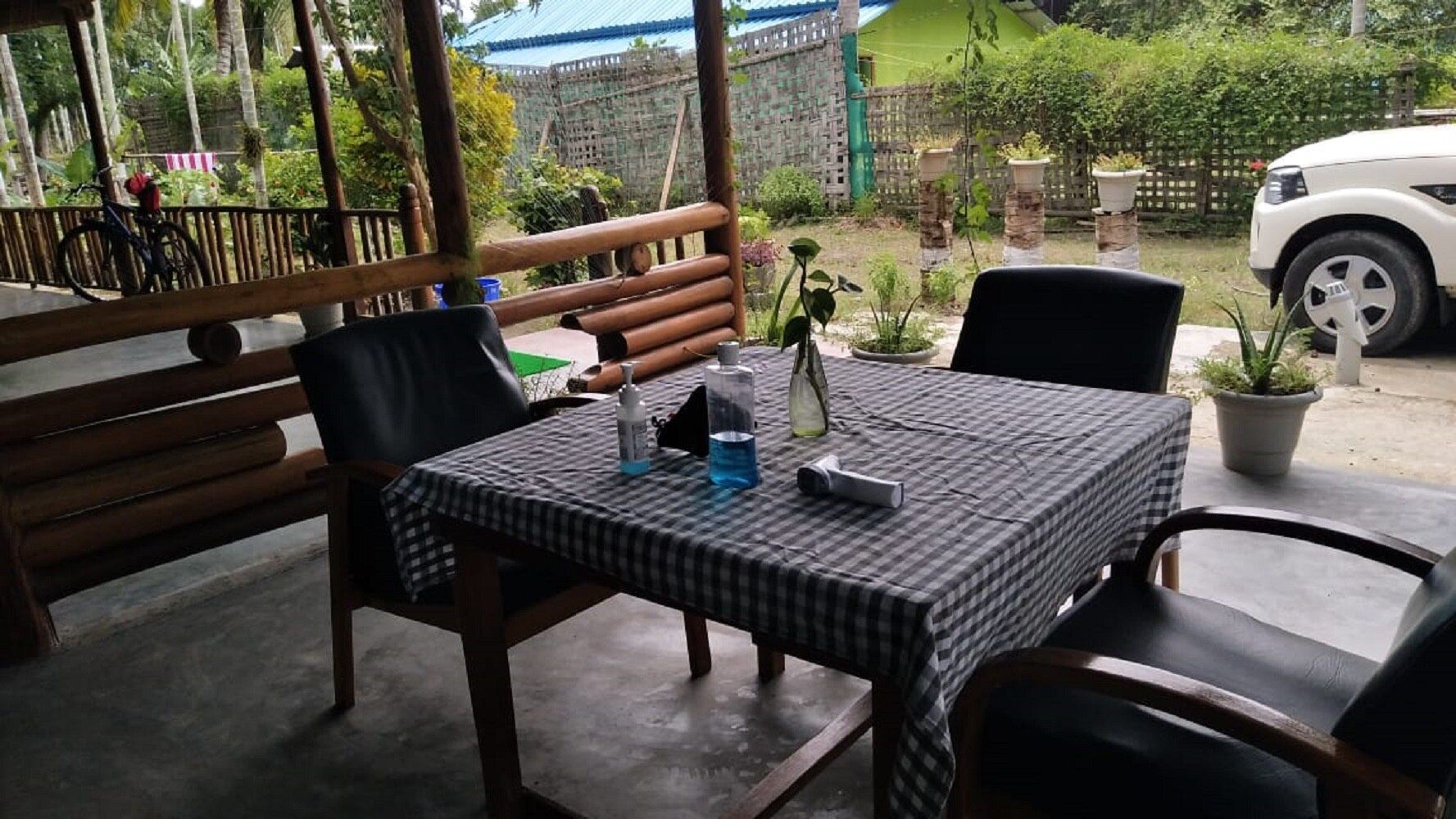 Food & Dining