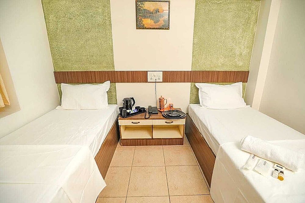 Hotel Sapthagiri Nest Business Room