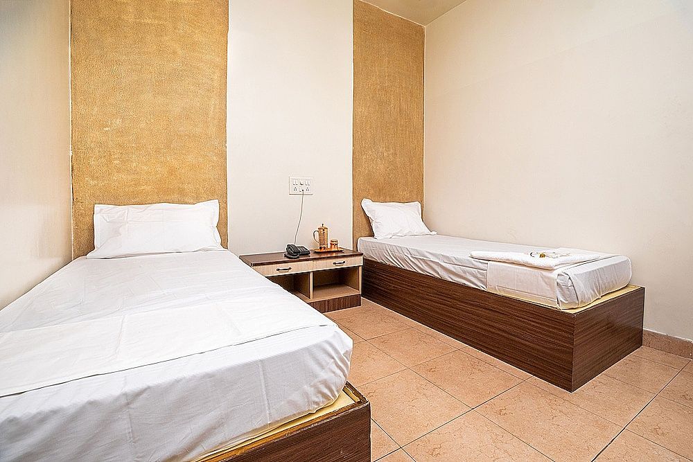 Hotel Sapthagiri Nest Business Room 2