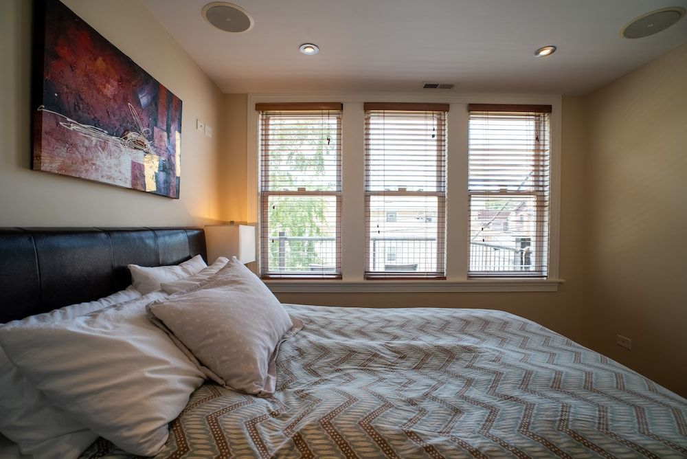 Roscoe Village Guesthouse Standard Apartment, Ensuite (Village North #2 )