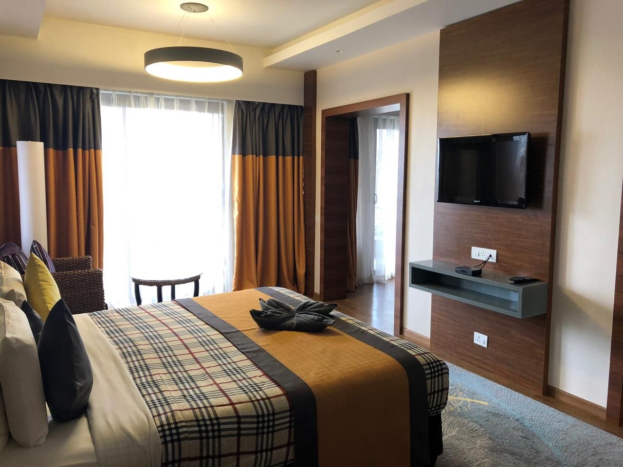 King Suite with 2 Balconies