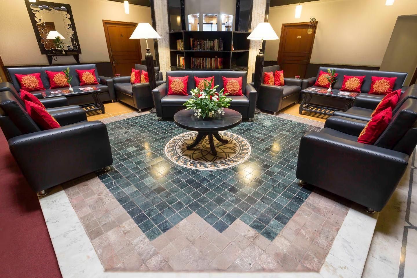 undefined HM Suites & Studios | Rooms in an Apartment 3