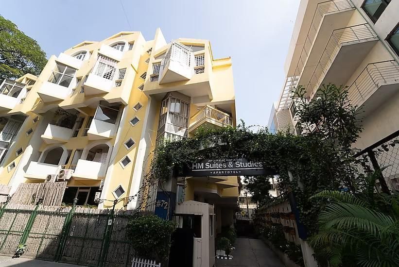 undefined HM Suites & Studios | Rooms in an Apartment 9