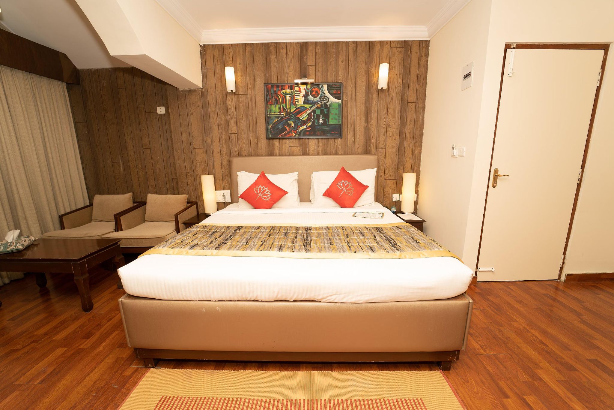 undefined HM Suites & Studios | Rooms in an Apartment 5