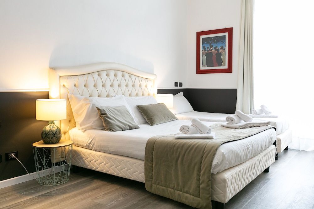 undefined Capitolium Rooms 8