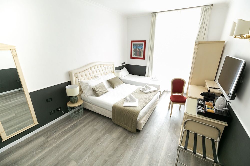 undefined Capitolium Rooms 2