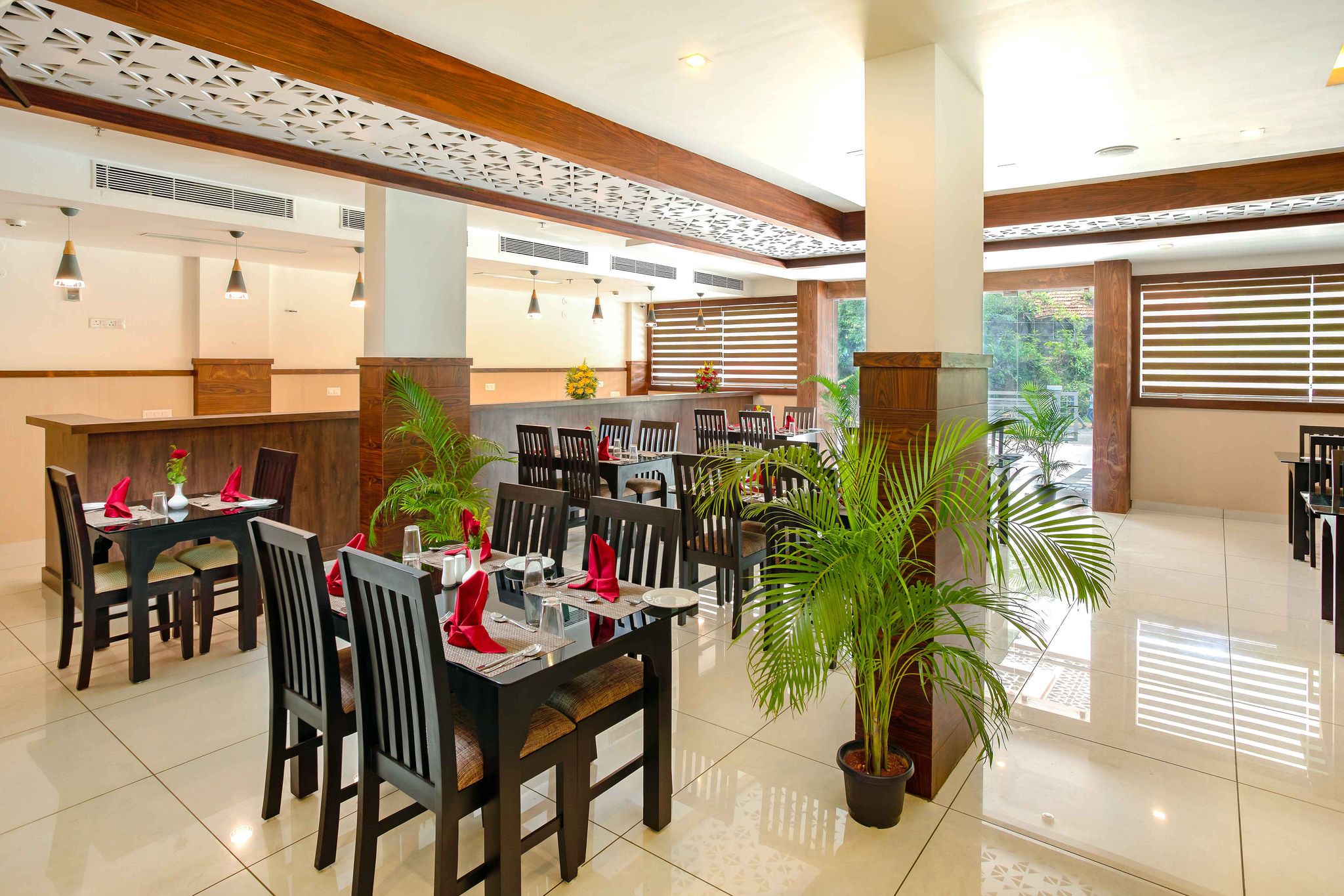 Food & Dining