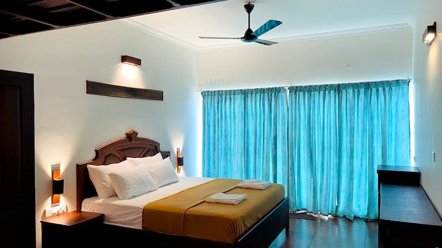 undefined Break Water Palace 5