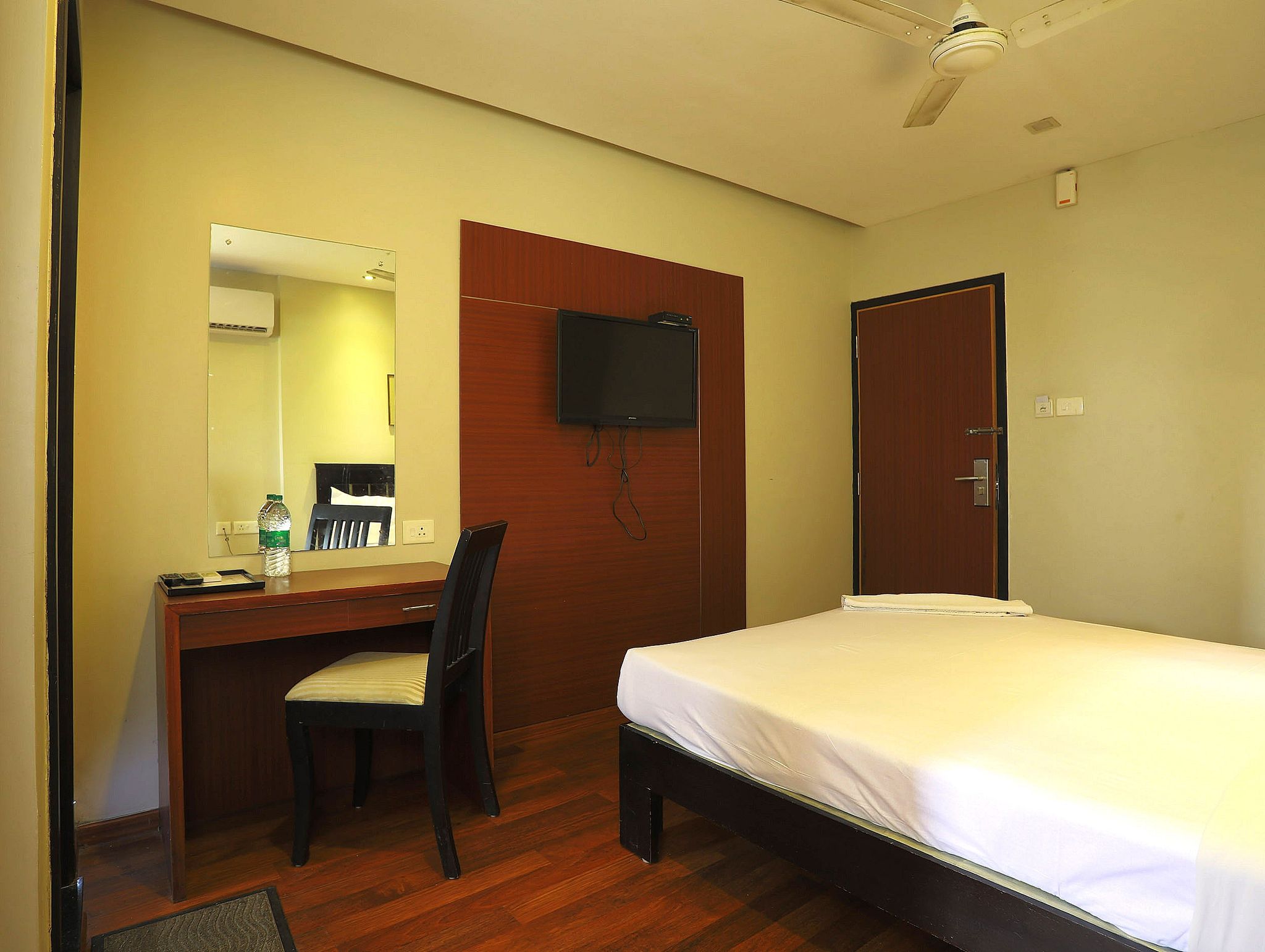 Hotel Bluechip Deluxe Room AC 2