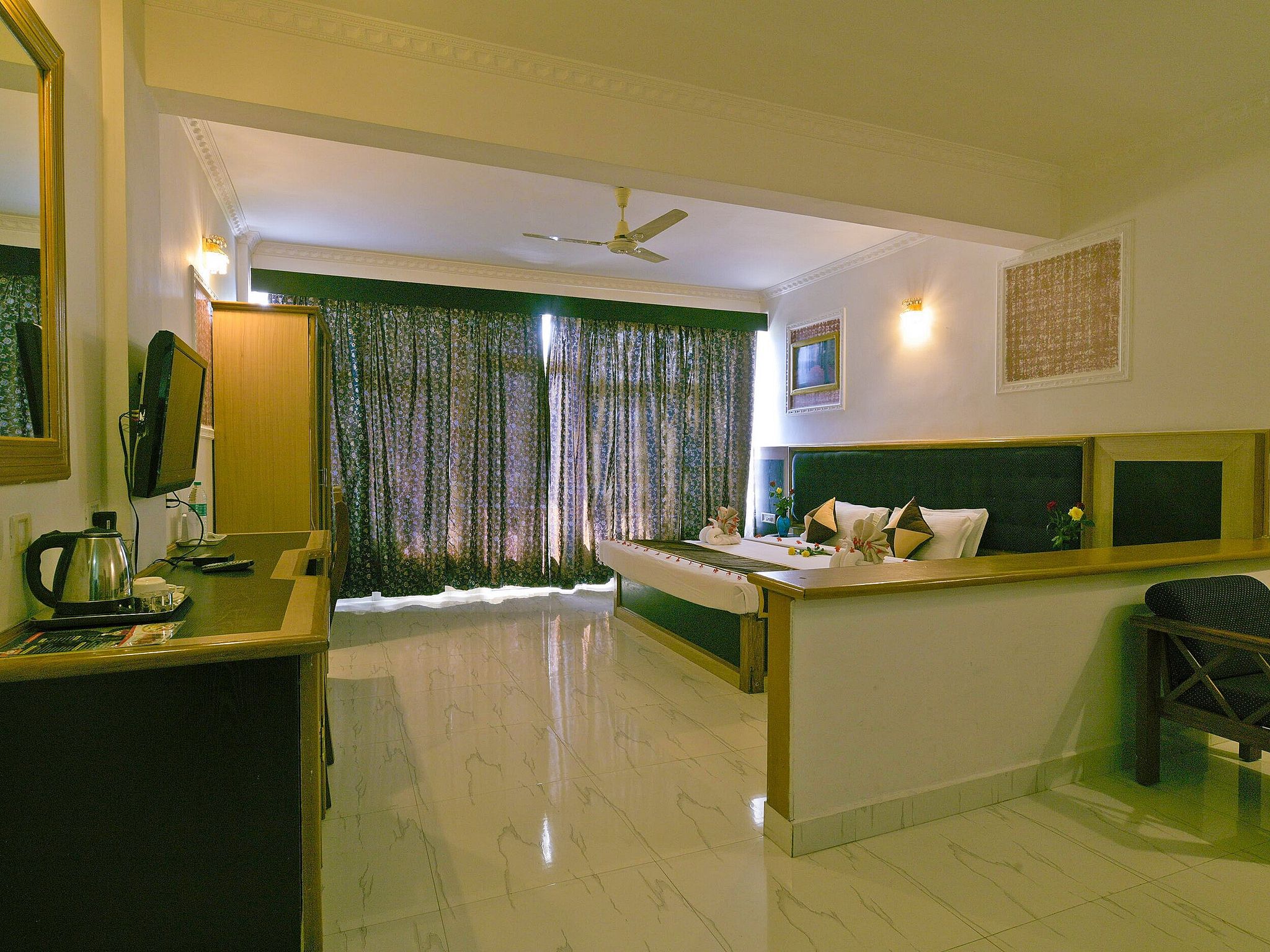 Blu Haze Deluxe Room 8