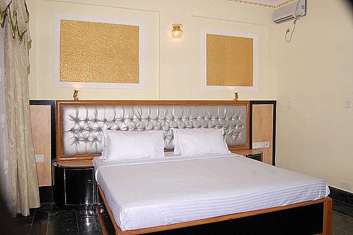 Blu Haze Deluxe Room 4