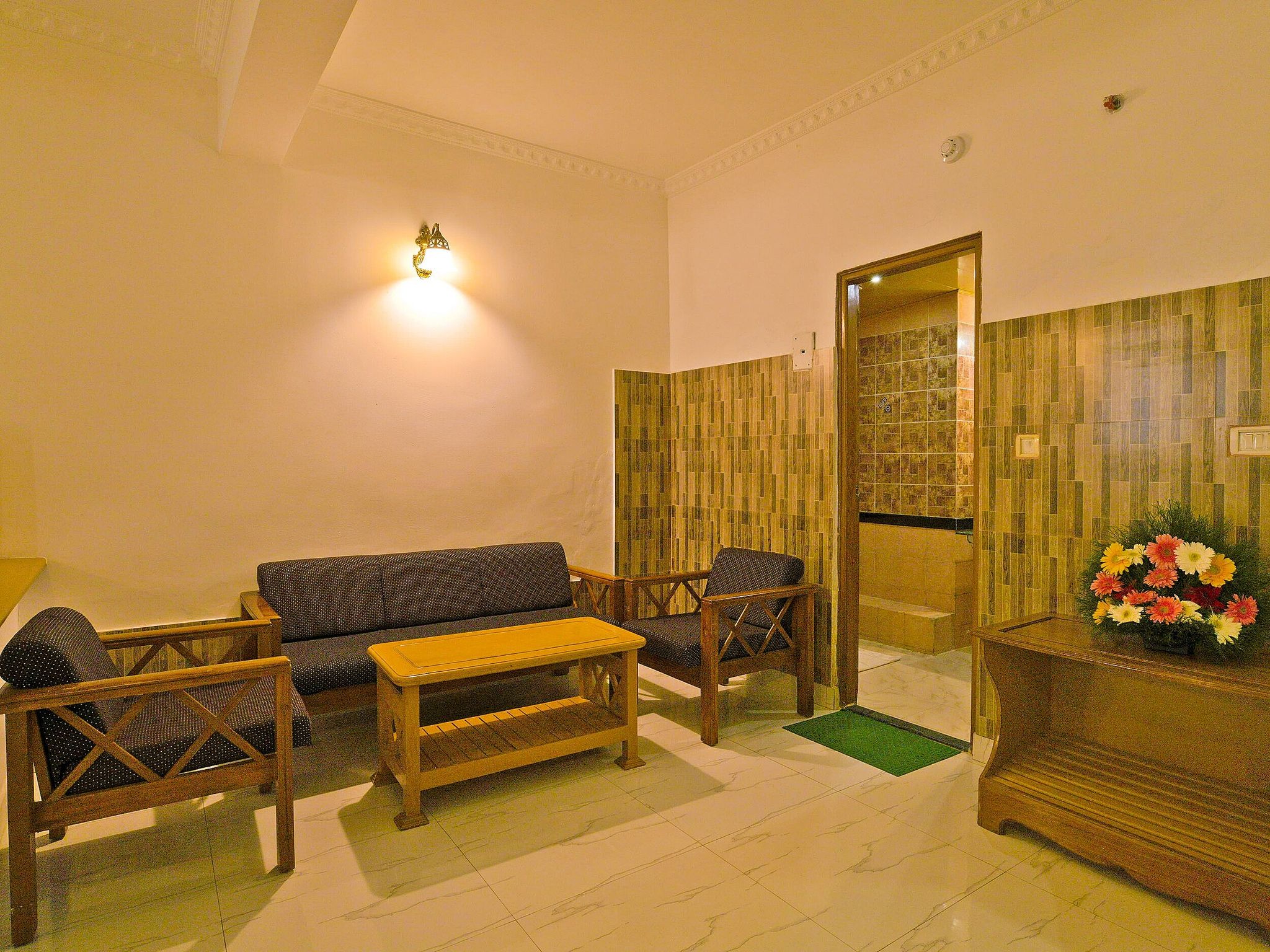 Blu Haze Deluxe Room 7