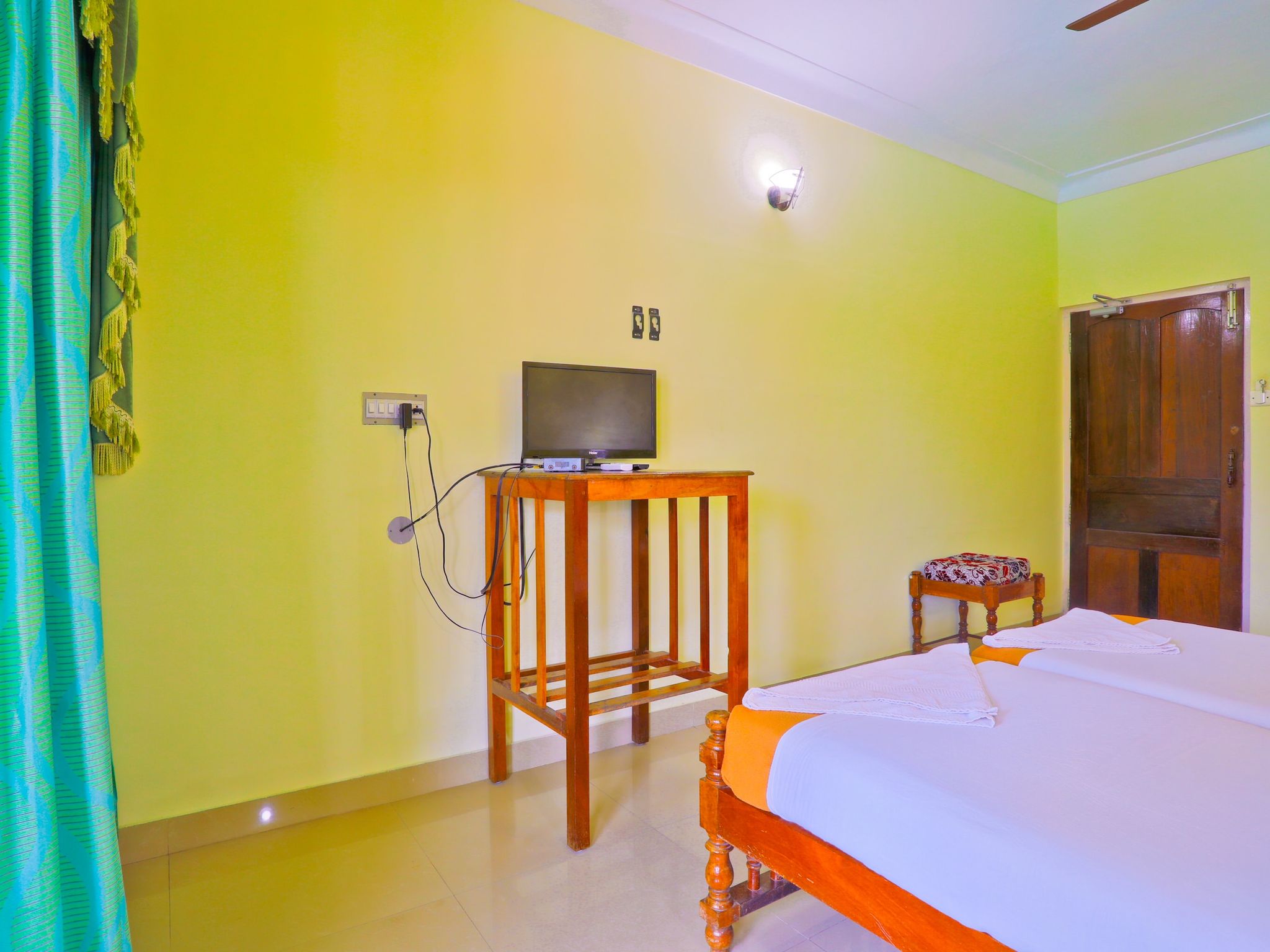 Pappukutty Beach Resort Waves Room Balcony -Partial Sea View 2