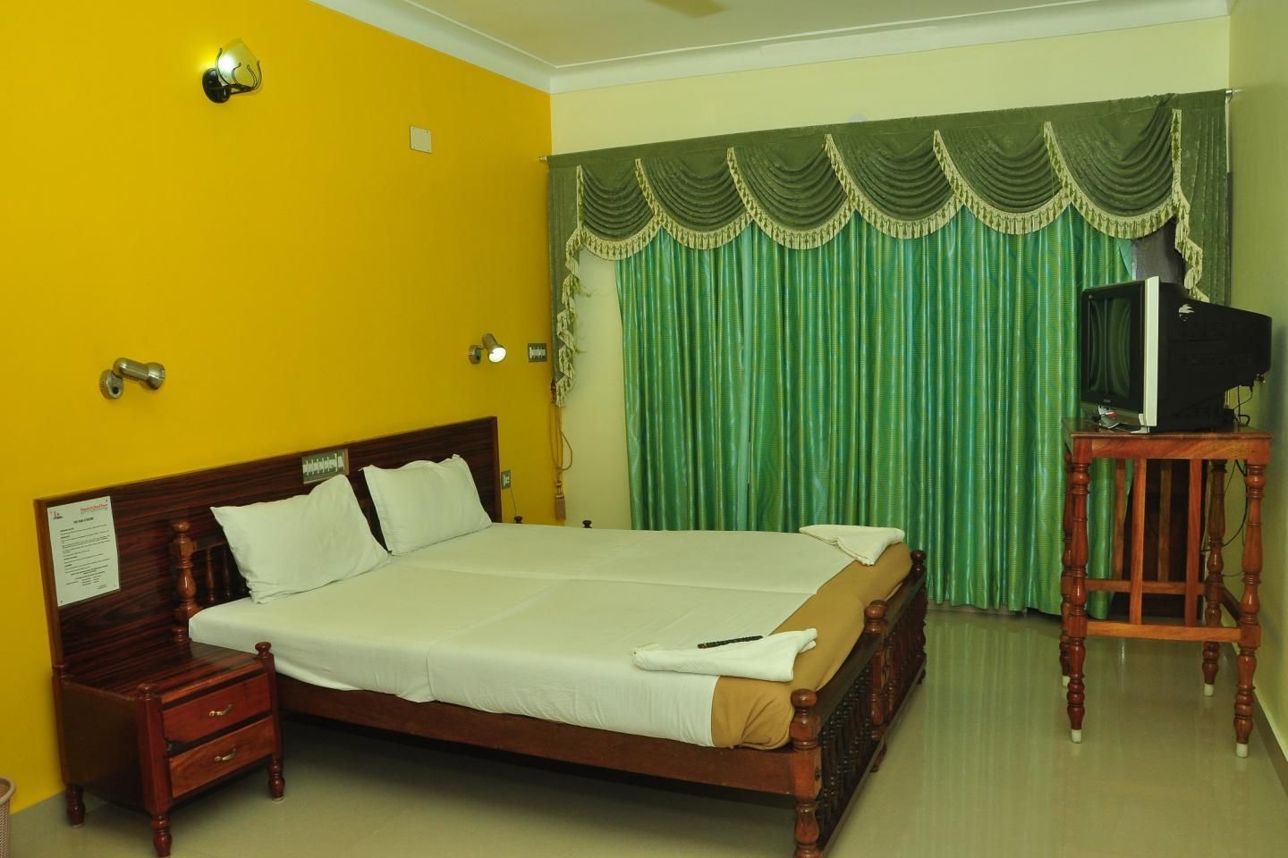 Pappukutty Beach Resort Waves Room Balcony -Partial Sea View 8