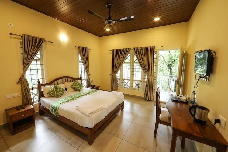 The Breeze Resort Valley View Room With Balcony 2