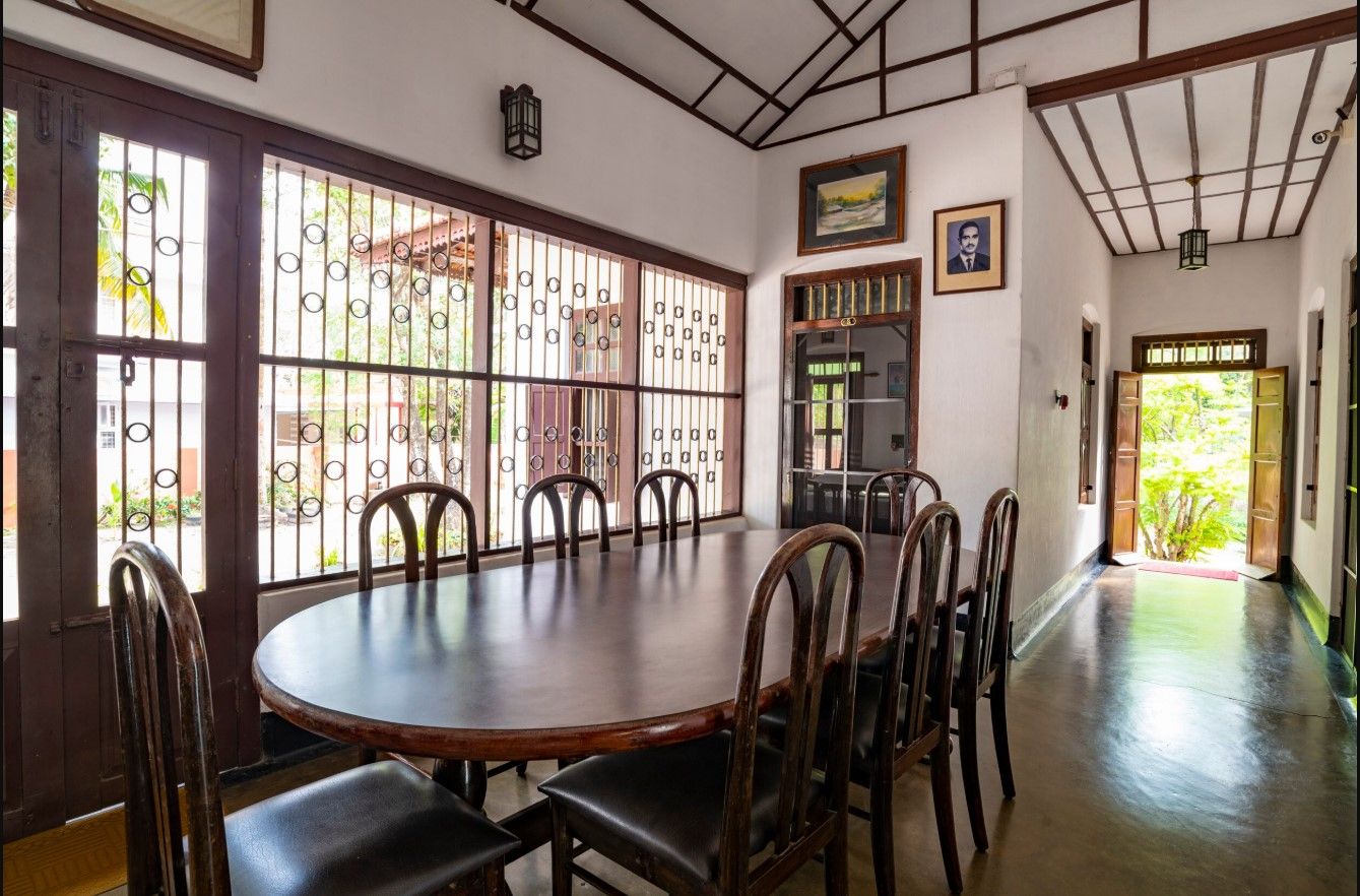 Food & Dining