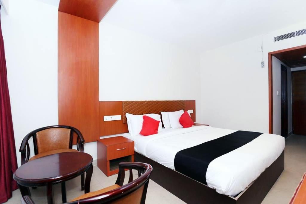 Southgate hotel by majestic Deluxe Double AC