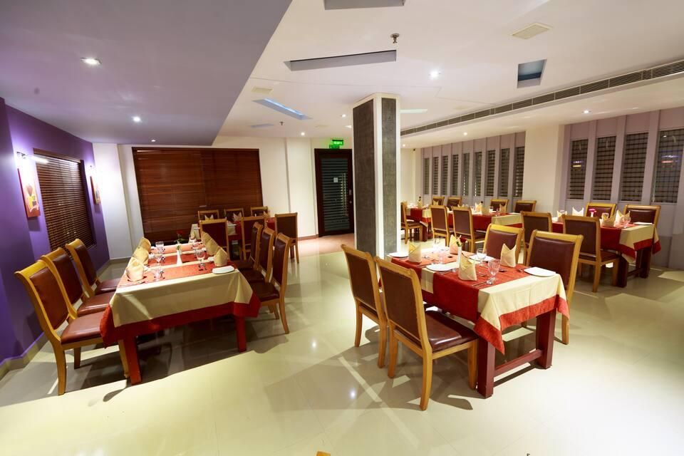 Food & Dining